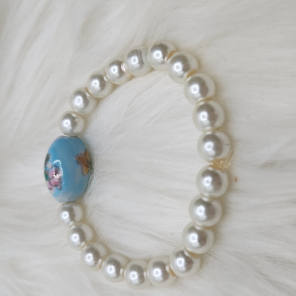 Hand Crafted beaded bracelet